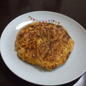 残りご飯でリメイク　キムチ入り焼きご飯（創作料理）